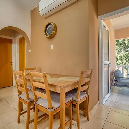 Diana 41 Beautiful Private In Πανσιόν Πάφος