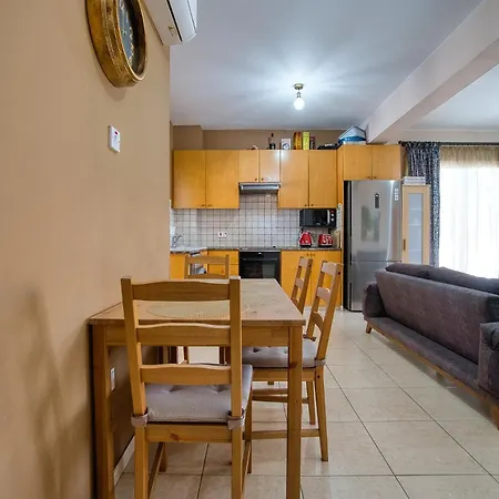 Πανσιόν Diana 41 Beautiful Private In