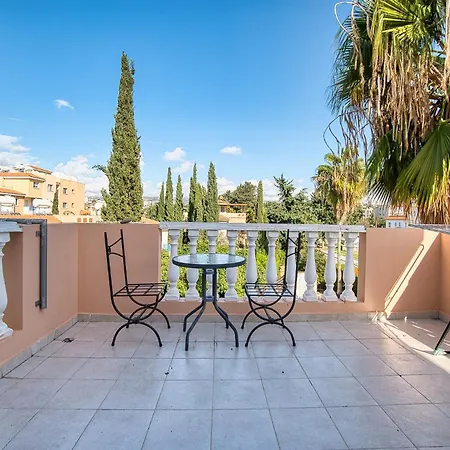 Diana 41 Beautiful Private In 파포스