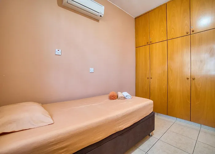 Private Room In Shared Apartment *