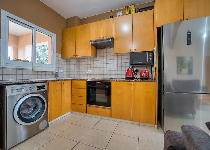 Private Room In Shared Apartment Paphos